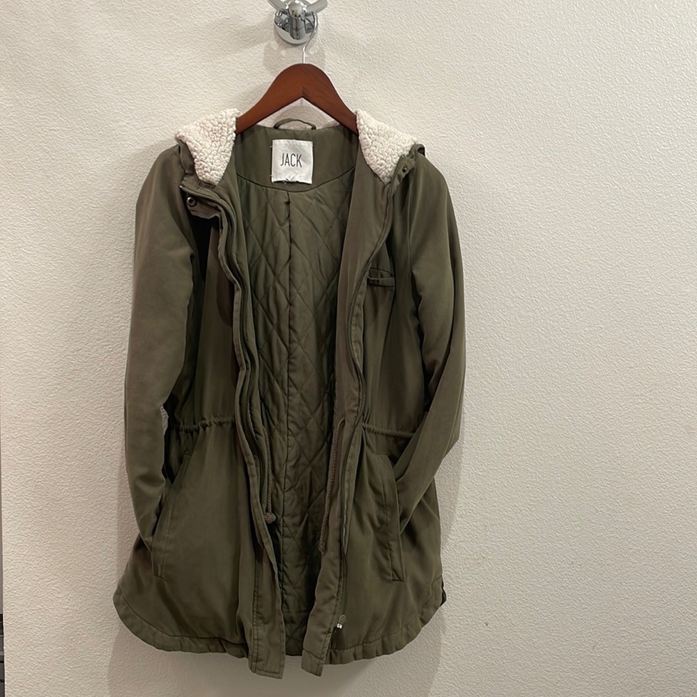 Incredibly soft coat, army green and Sherpa hood